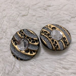 Vintage stud earrings. Black and gold. Classic 80’s style